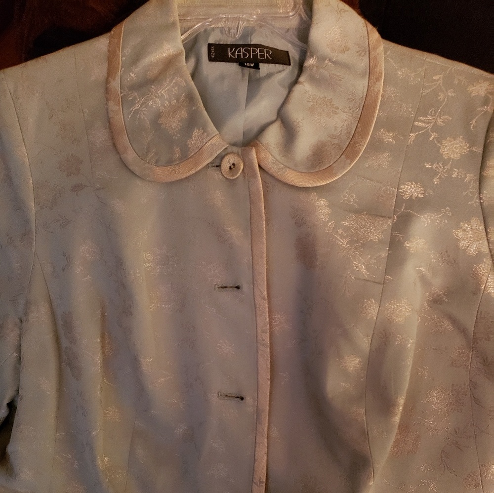 Woman's Jacket/Blazer/Suit Jacket